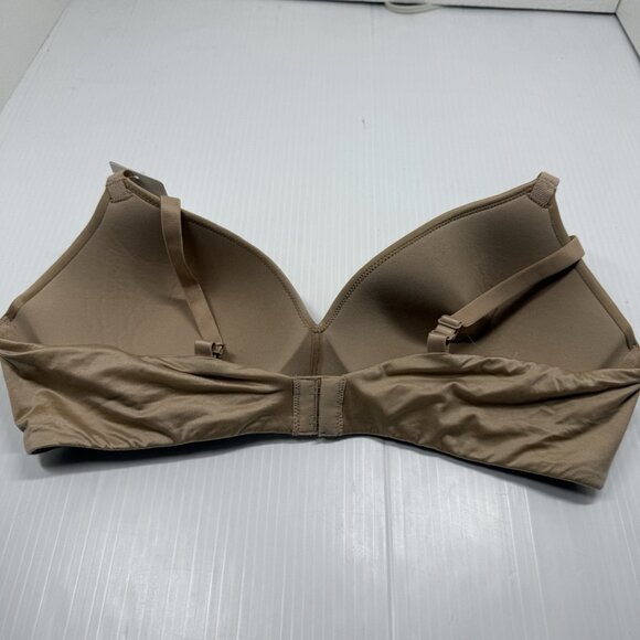 B.tempt’d by Wacoal Wire Free Bra 38B Nude Seamless Lightly Lined Comfort NWT - Picture 4 of 5